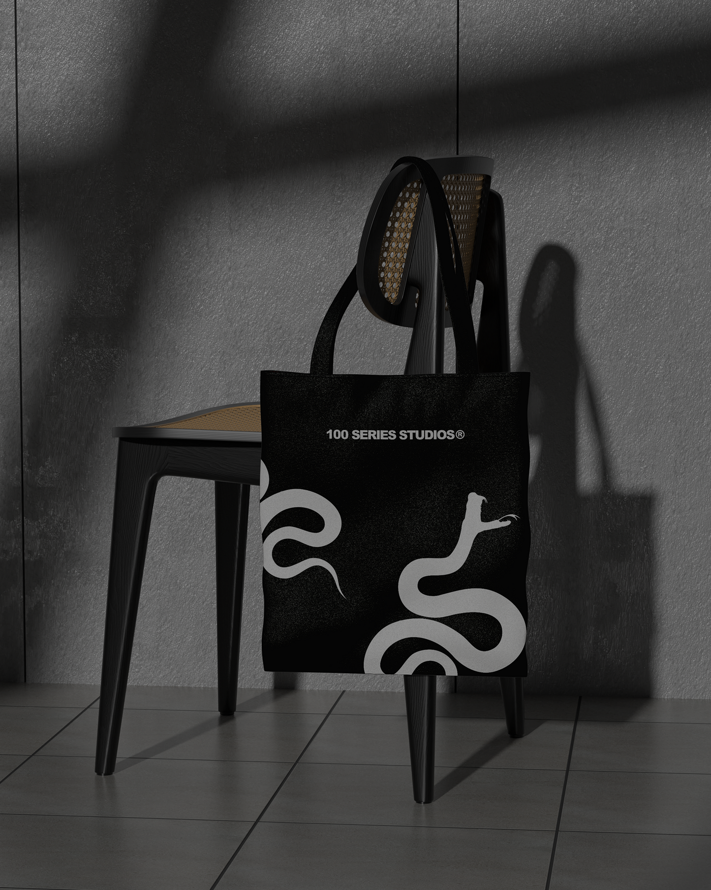 Serpent's Kiss (Tote)